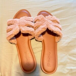 Cozy Beige Fuzzy Slide Sandals
